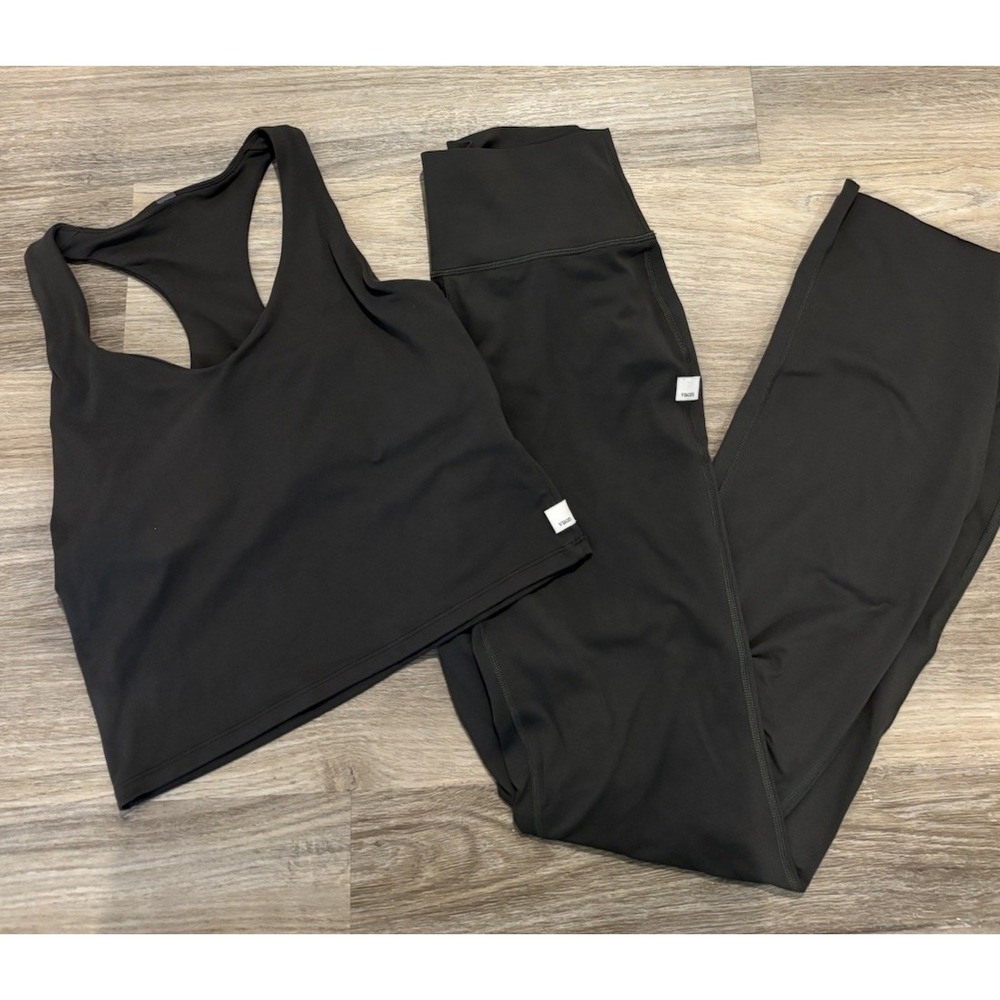 Vuori SET Womens Green Halo Slim Flare Pants (S) Performance Crop Tank (M) 2 Pc
